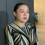Vicky Shu Rela Berangkat dari Rumah Sakit demi Hadiri Pernikahan Nathalie Holscher dan Aripat, Menunjukkan Persahabatan yang Kuat