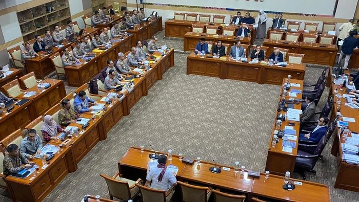 Eks Wakil Kepala PPATK: Ada Pola 'Placement' untuk Hilangkan Jejak di Kasus Korupsi dan TPPU Febrie, Iran Anggap Semua Ancaman AS dan Israel Sebagai Ancaman Nyata