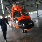 Helikopter Dikerahkan untuk Mencari Korban Kebakaran KM Mutiara Sentosa 2