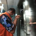 Janggal HP pegawai KPK pemeras bupati Pemalang: Chat ayah pakai timer penghapus