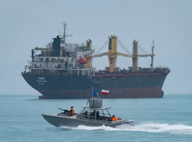Kapal Tanker Dalam Bahaya: Iran dan AS Terlibat Konflik di Selat Hormuz
