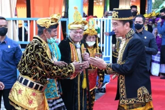 Masyarakat adat NTT nobatkan Jokowi jadi raja Timor, Penganugerahan Gelar Kehormatan Adat yang Mengharumkan Nama Jokowi