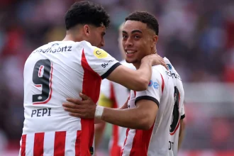 PSV Eindhoven Siap Tanding di Johan Cruyff Shield, Fulham Incar Troy Parrott