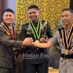 Tutup Pendidikan Sesko TNI, Wapang Serahkan Penghargaan Taskap Terbaik