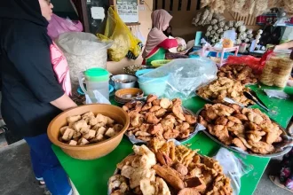 Warung Pecel Wonogiri yang Dirintis Sejak 1998 Kini Andalkan AI, Meningkatkan Penjualan